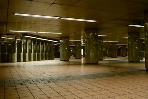 http:  www.taishimizu.com pictures grand central terminal subway gates nikon D200 24mm f2 ais nd filter thumb.jpg